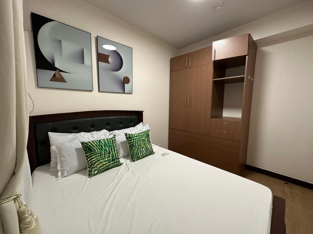 Celandine Residence In Quezon City Caloocan Eksteriør billede